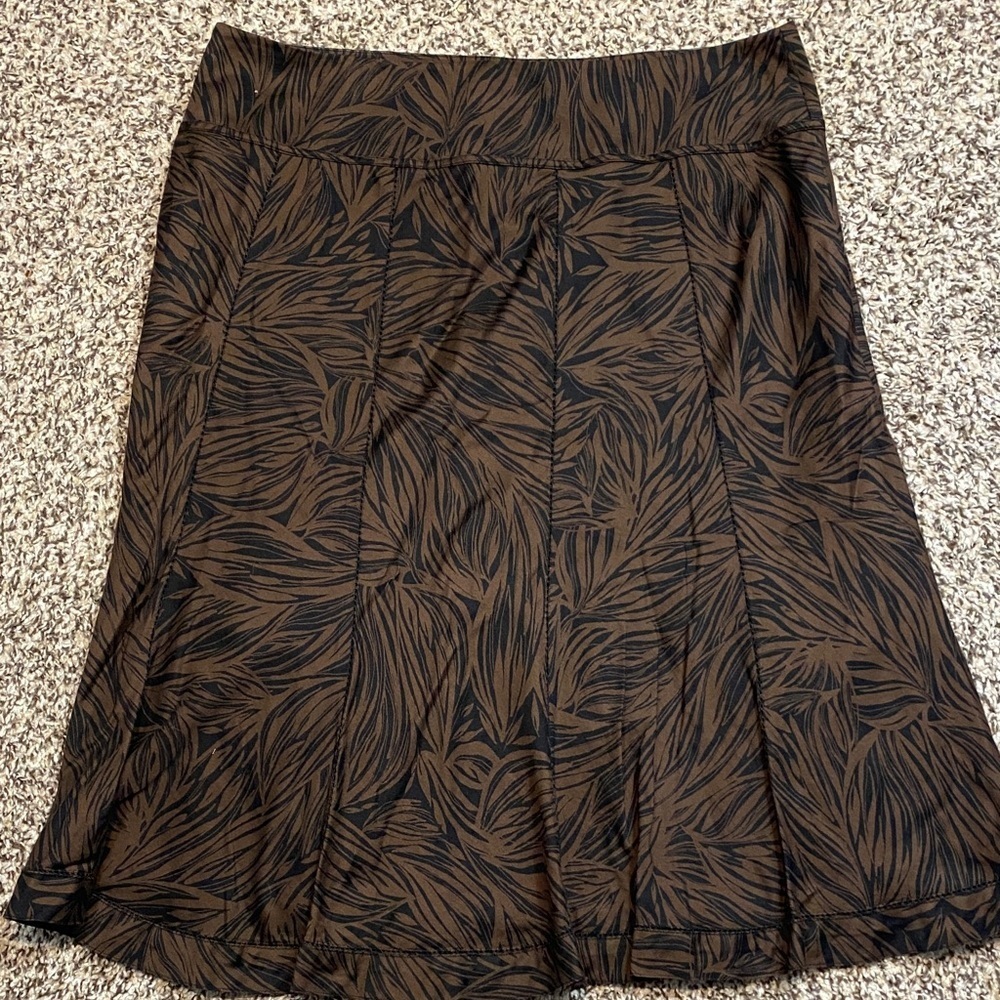 VNTG Ann Taylor Brown and Black Leaf Pattern A-Line Skirt - Picture 6 of 6
